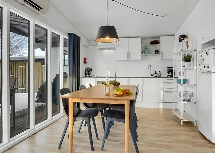 Feriehus Beautiful In With Wifi *